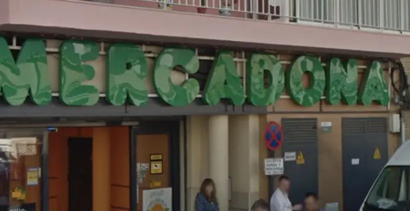 Mercadona en Avenida Primero de Mayo, 48, Coria del Río