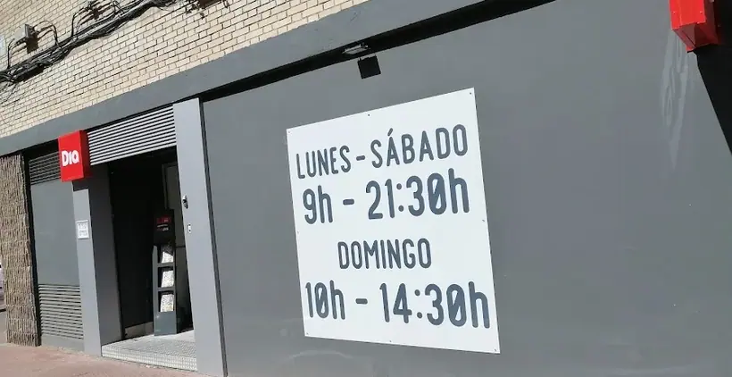 Dia en Calle Alalpardo 2, Alcalá de Henares
