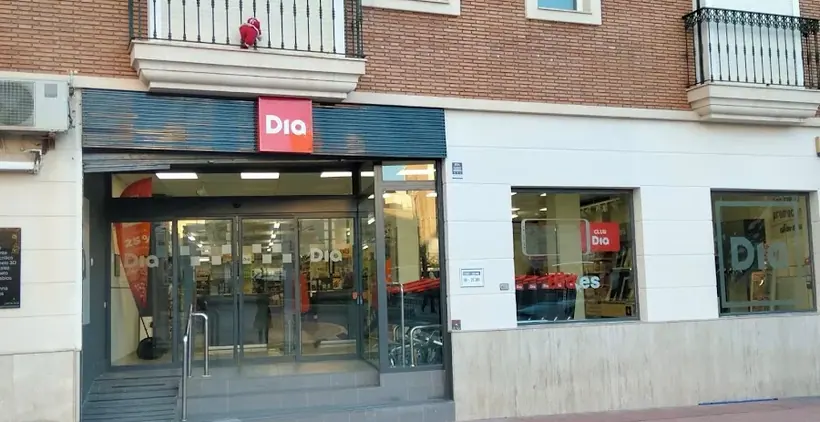 Dia en Calle Granada 90, Almería