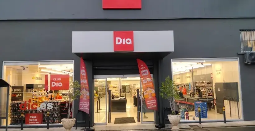 Dia en Avenida Del Rocio 80, Almonte