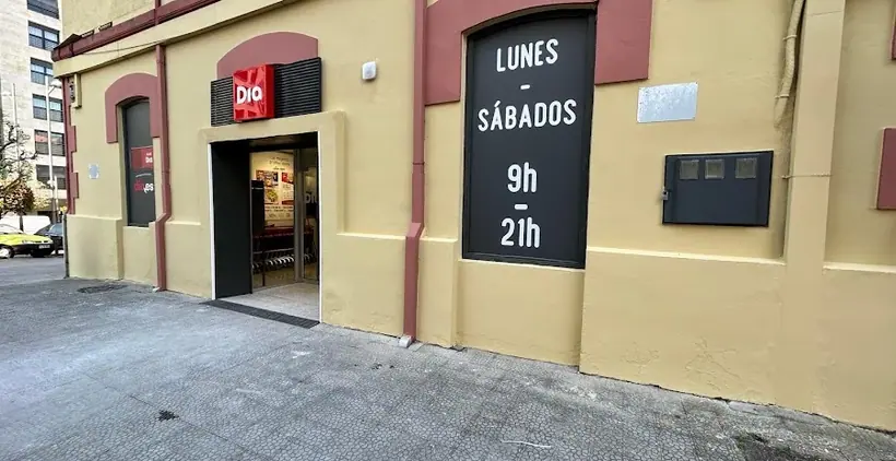 Dia en Plaza De la Constitución 3, Astillero