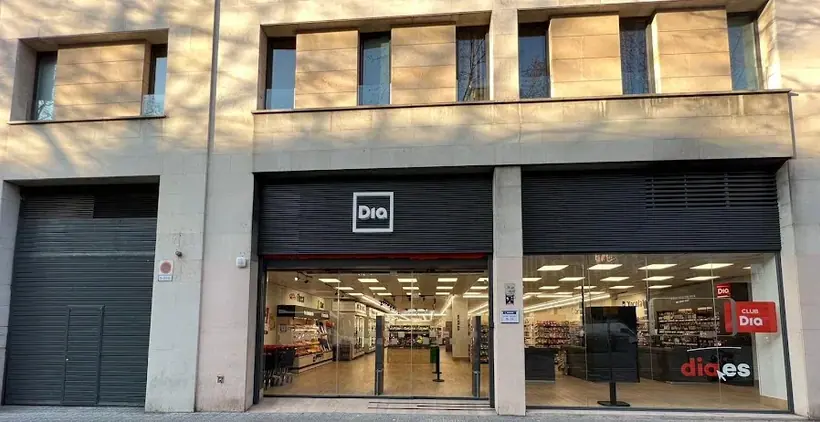 Dia en Calle Comte de Urgell 71_73, Barcelona