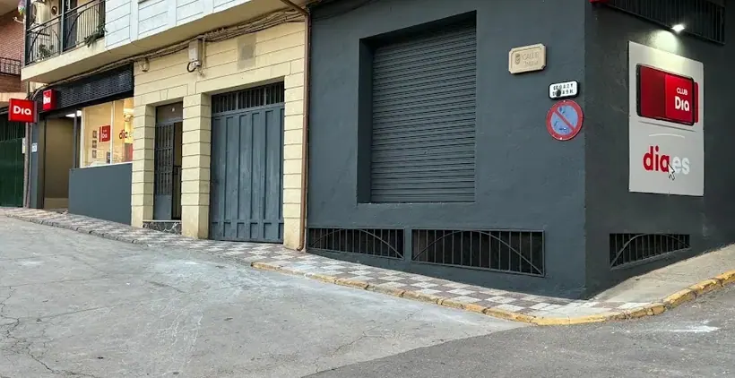 Dia en Calle Huertas 27, Cabra del Santo Cristo