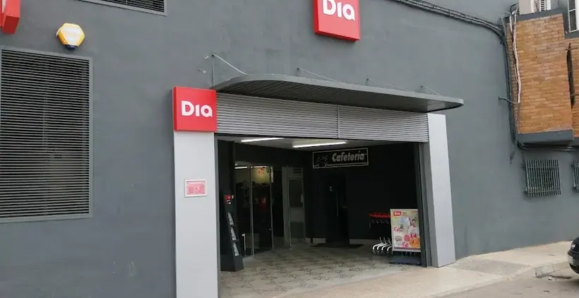 Dia en Travesía De la Cañada y Cordel-p.ald.m(av.const), Cáceres