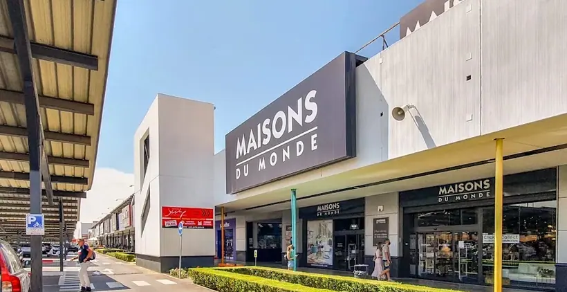Dia en 01 Parque Comercial Vega del Rey S/N, Camas