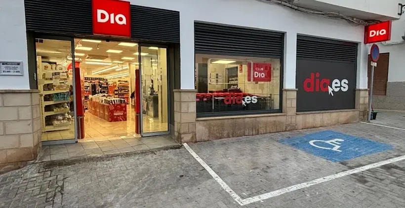 Dia en Calle Arenal 6 Bjo, Cambil