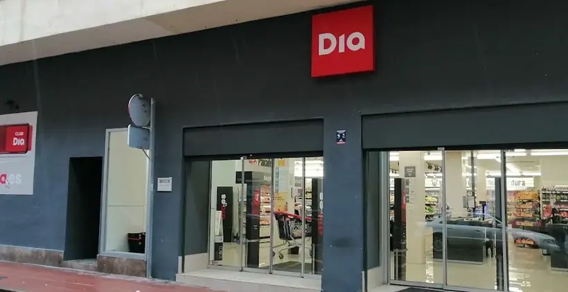 Dia en Calle D'artana 1, Castellón de la Plana