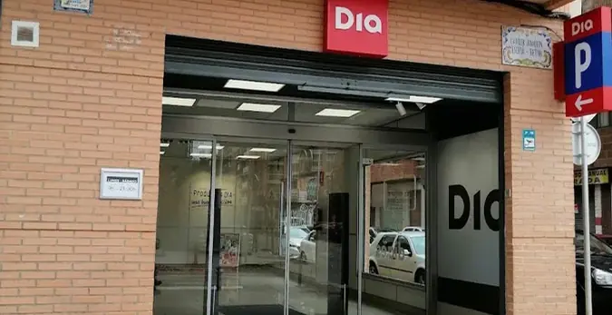Dia en Calle Cuenca 12, Esq.cl.joaquim Escriva Peiro 5, Catarroja