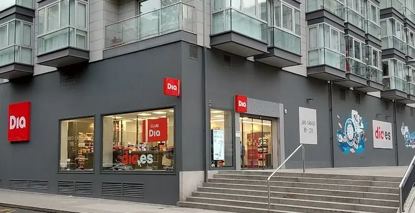 Dia en Avenida Arteixo,c/fraternidad 2,4, Coruña