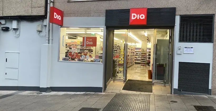 Dia en Avenida Monelos 125, Coruña