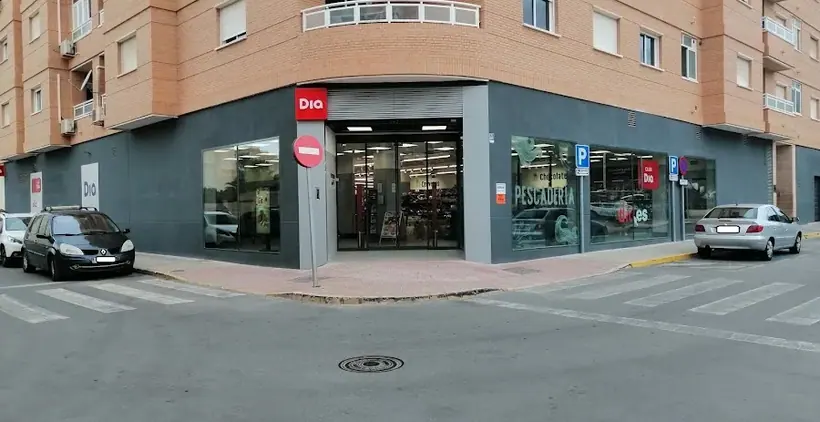 Dia en Calle Bernini, C/río Júcar y C/julio César 19, Ejido