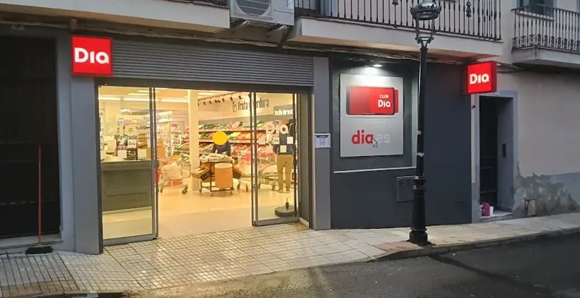 Dia en Calle Poeta Angel Marina 9, Guadalupe