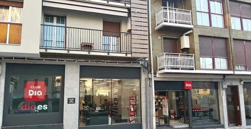 Dia en Calle Eguzkiza 13,15, Irun