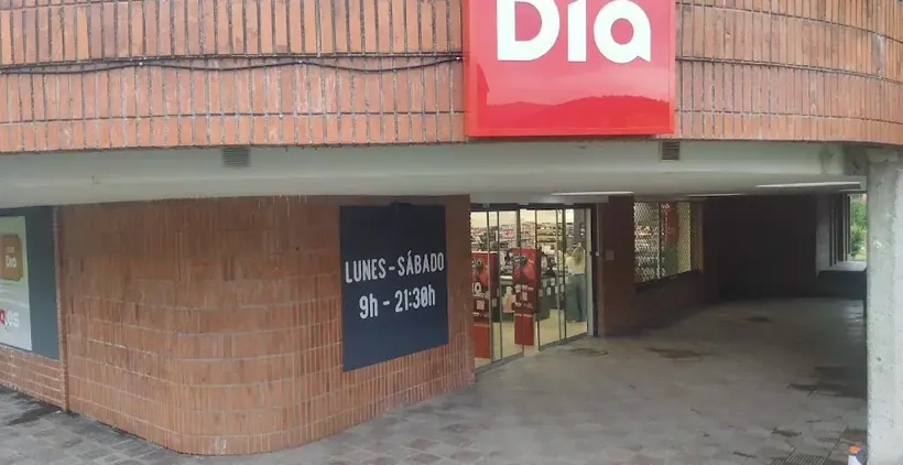 Dia en Calle Cooperativa Pablo Iglesias, Pg Riaño 28, Langreo