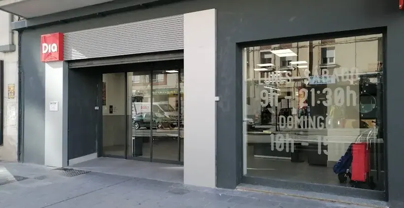 Dia en Avenida Del Padre Isla 75, León