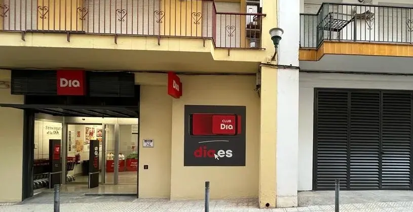 Dia en Calle Bernat Metge 19, Llançà