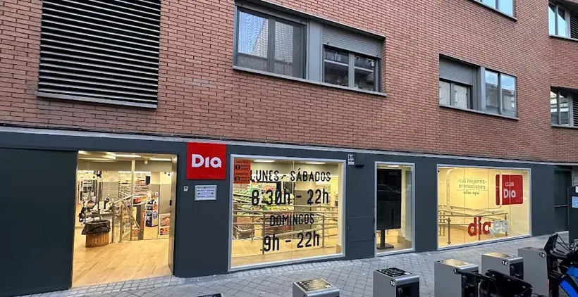 Dia en Calle Cartagena 34, Madrid