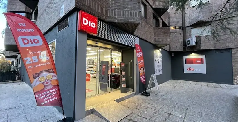 Dia en Calle Cruz del Sur 7, Madrid