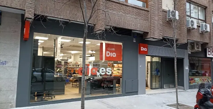 Dia en Calle De Andres Mellado 61, Madrid