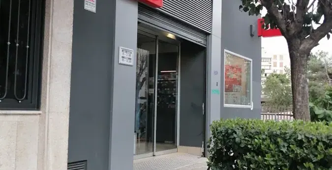Dia en Calle De Camarena 93, Madrid