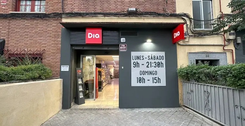 Dia en Calle Federico Grases 32, Madrid