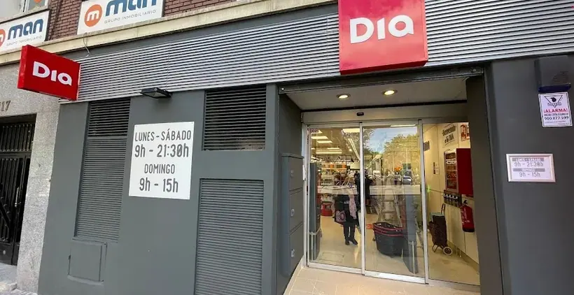 Dia en Calle General Ricardos 117, Madrid