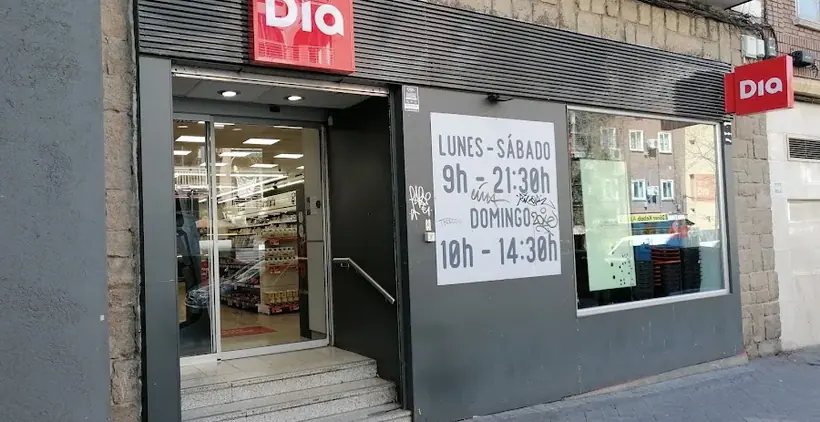 Dia en Calle Gutierre de Cetina 50, Madrid