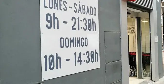 Dia en Calle Hernani 21, Madrid