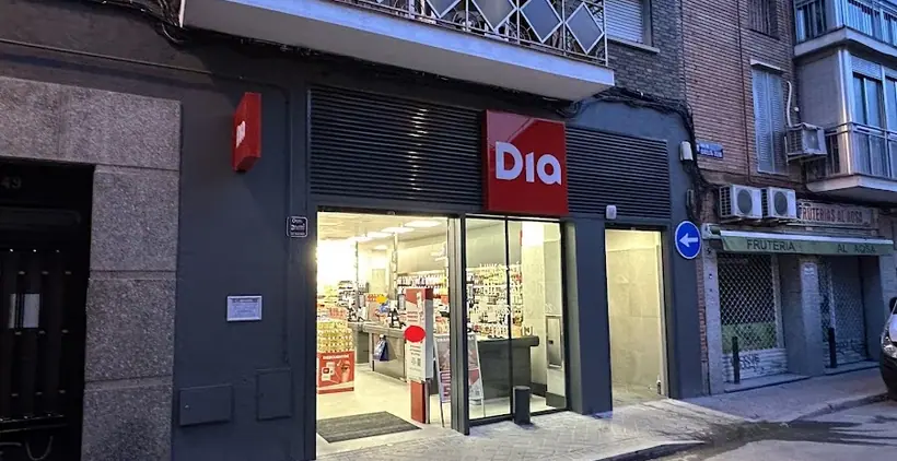 Dia en Calle Isabelita Usera 49, Madrid