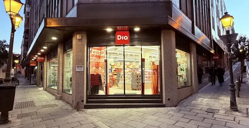 Dia en Calle San Bernardo 64, Madrid