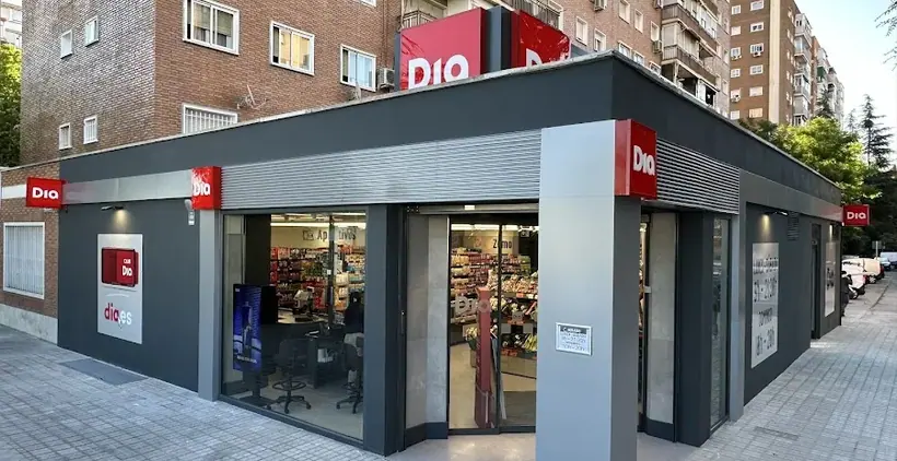 Dia en Calle San Luciano 2, Madrid