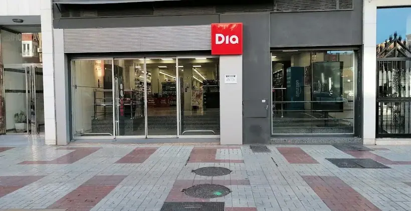 Dia en Avenida Velazquez 9, Málaga