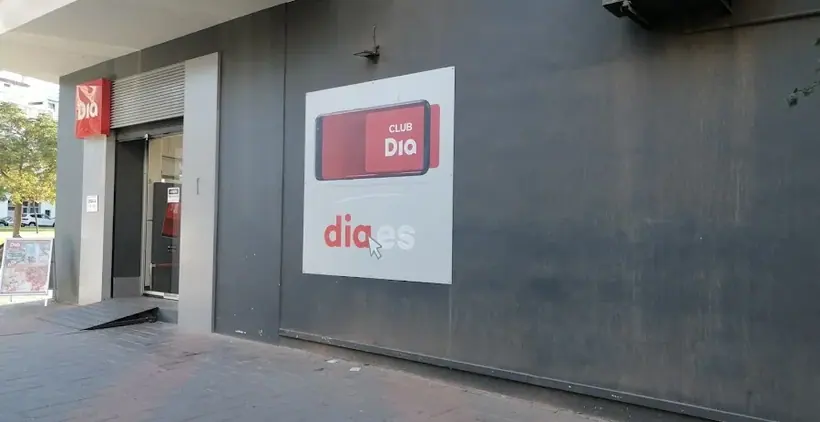 Dia en Calle Antigona 4, Málaga