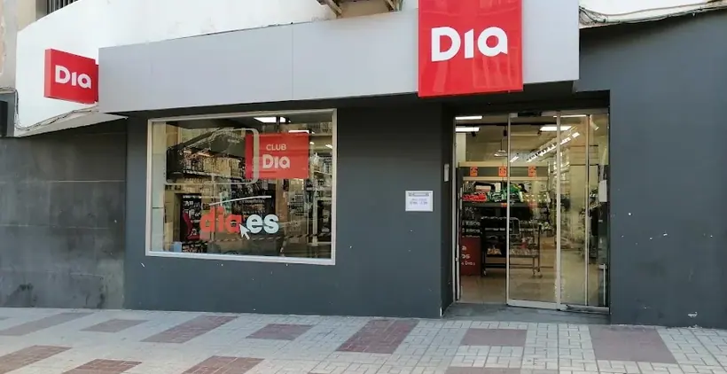 Dia en Calle Carreterías 94, Málaga