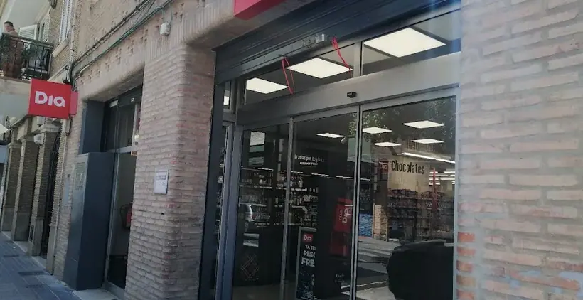 Dia en Calle Masia de la Cova 53, Manises