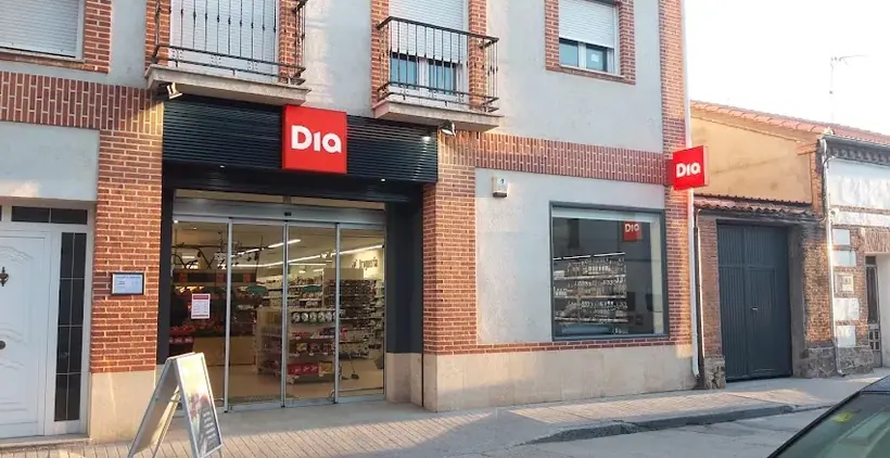 Dia en Calle Marino Gallego 6, Navas de Oro