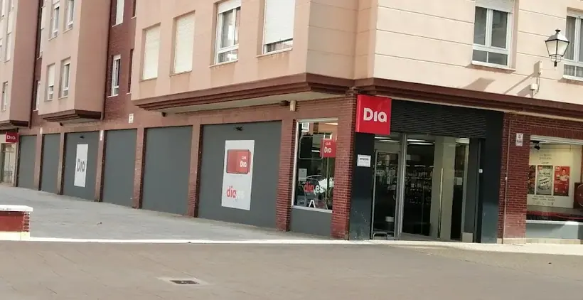 Dia en Avenida Vacceos 7, Palencia