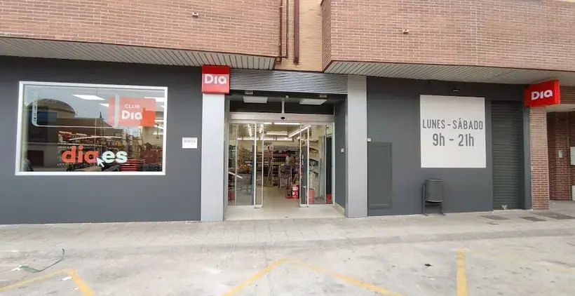 Dia en Calle Vadillos 13, Pradejón