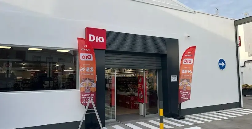Dia en Calle Los Corrales 36, Puerto Serrano