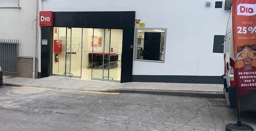 Dia en Calle Zumaques S/N, Quesada