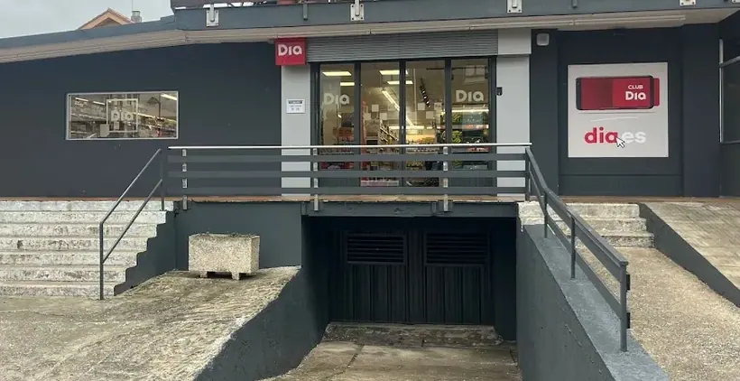 Dia en Calle Isla Mouro 5, Ribamontán al Mar