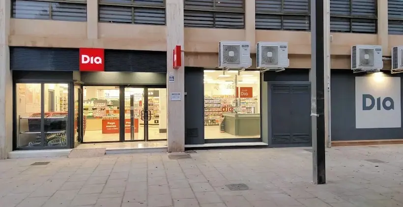 Dia en Plaza De las Concha 3, Roquetas de Mar