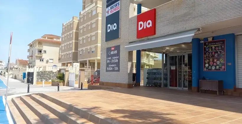 Dia en Avenida Gran Via de la Manga (c.c.zoco de Levante) S/Nº, San Javier