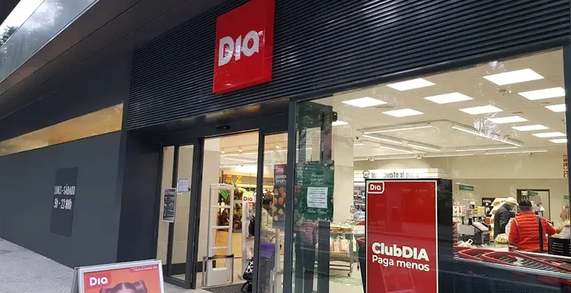 Dia en Avenida Ramon y Cajal 12, Sevilla