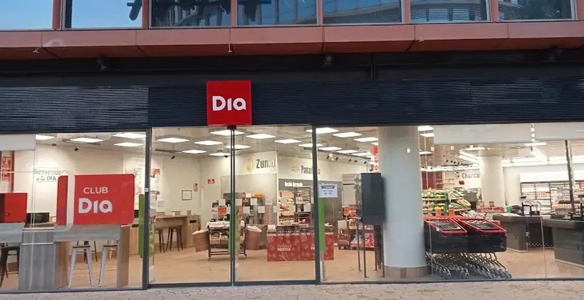 Dia en Calle Camino Descubrimientos (cc Torre Sevilla) 1, Sevilla