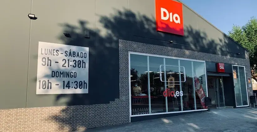 Dia en Calle Jacinto Benavente 6, Sevilla la Nueva