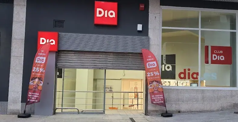 Dia en Calle Conde de Torrecedeira 109, Vigo