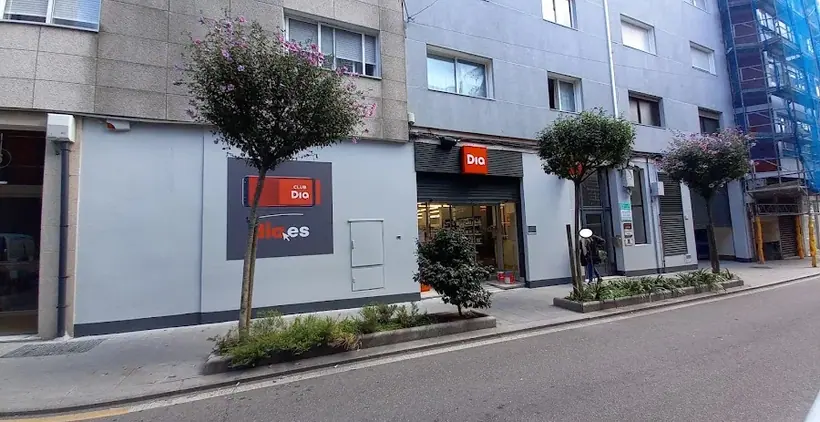Dia en Calle Doctor Corbal 4-6, Vigo