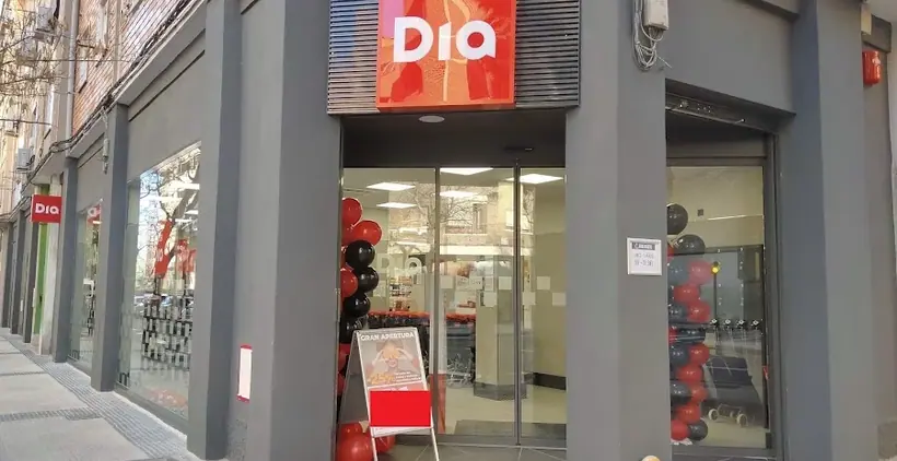Dia en Avenida Almozara 28, Zaragoza