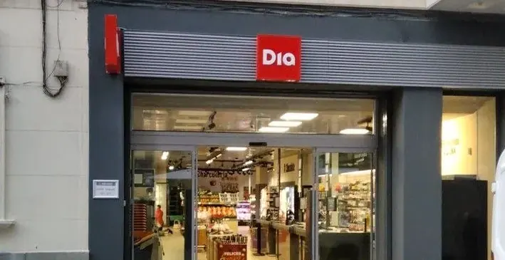 Dia en Calle Madre Vedruna 12, Zaragoza
